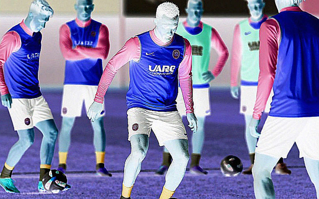 Null Input, Full Confidence: The Template Trap of Football Analysis Null Input, Full Confidence: The Template Trap of Football Analysis
