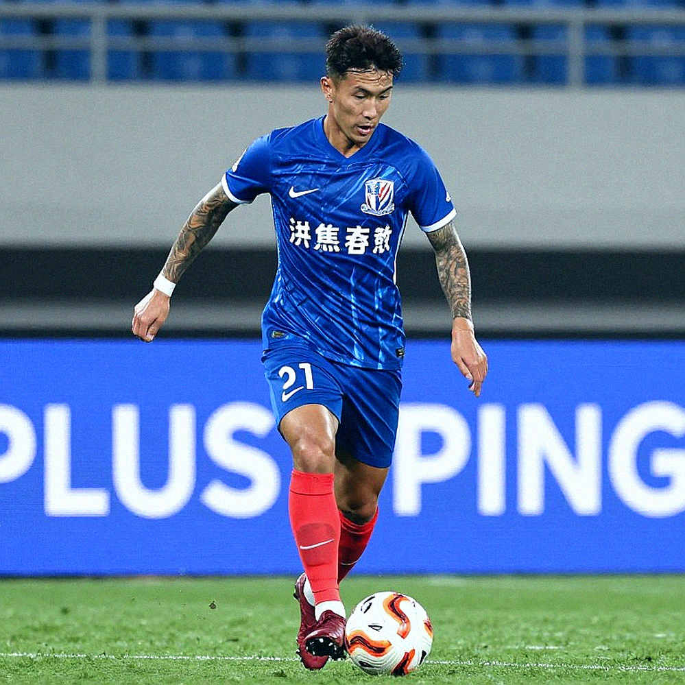 The Record Waiting on the Bench: Calvin Verdonk and Lille's Night at the Emirates The Record Waiting on the Bench: Calvin Verdonk and Lille's Night at the Emirates