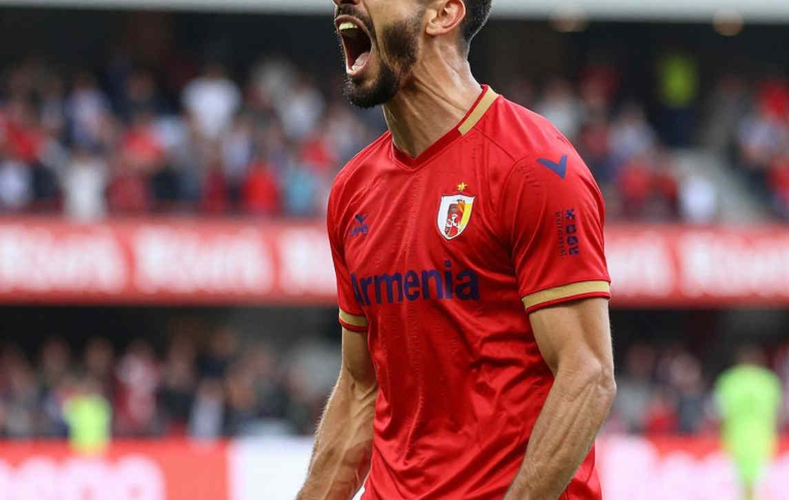 Genoa's Four Points, Zero Away: Can Venezia's Deep Block Hold at Marassi? Genoa's Four Points, Zero Away: Can Venezia's Deep Block Hold at Marassi?
