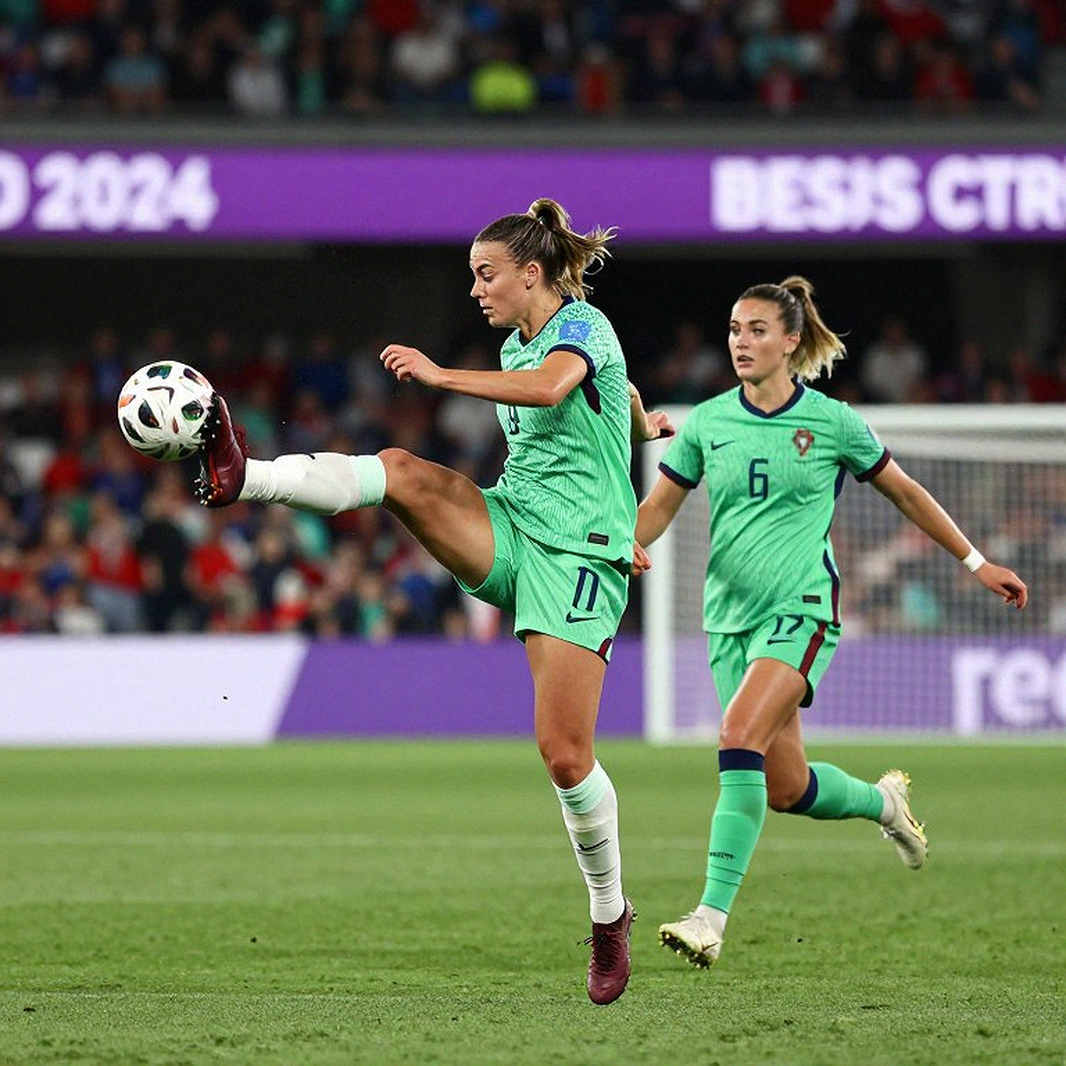 Camp Nou's First Half: Raphinha's Three Chances, Casadó's 28th Minute, and a Headline That Does Not Reconcile