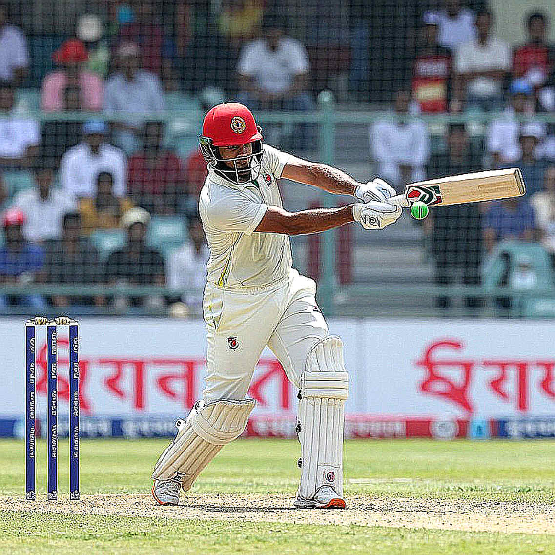 ‘৫০ ওভার ব্যাট করতে হবে’ — সিমন্সের এক বাক্যে যে ফাইলটা খুলে গেল ‘৫০ ওভার ব্যাট করতে হবে’ — সিমন্সের এক বাক্যে যে ফাইলটা খুলে গেল
